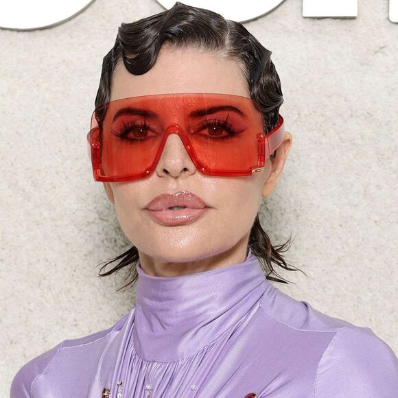 NEW GG1631S 001 GUCCI OVERSIZED RED WOMEN SUNGLASSES - Picture 1 of 11